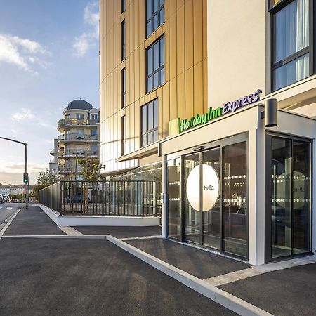Holiday Inn Express Paris - Poissy By Ihg Экстерьер фото