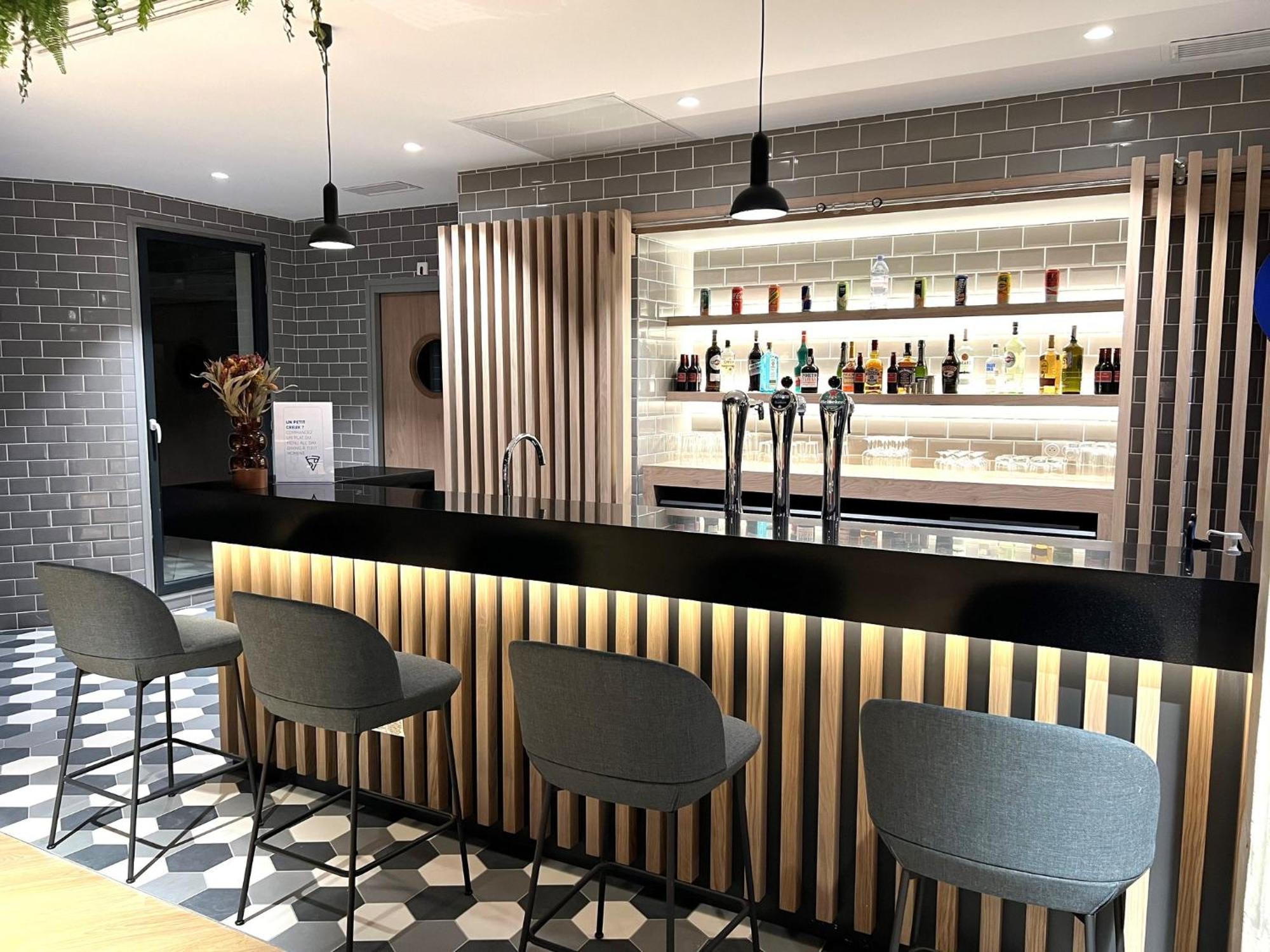 Holiday Inn Express Paris - Poissy By Ihg Экстерьер фото
