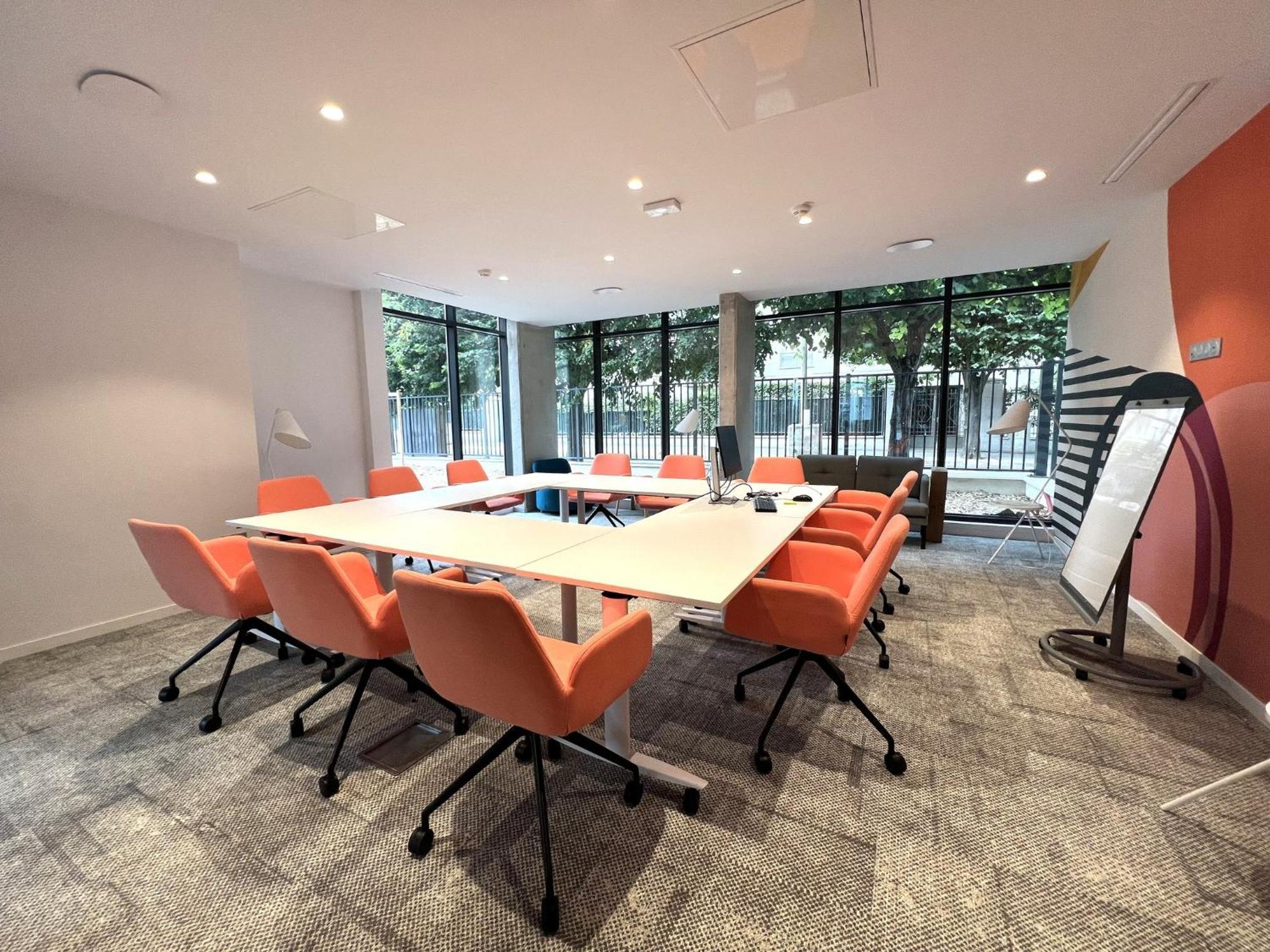 Holiday Inn Express Paris - Poissy By Ihg Экстерьер фото