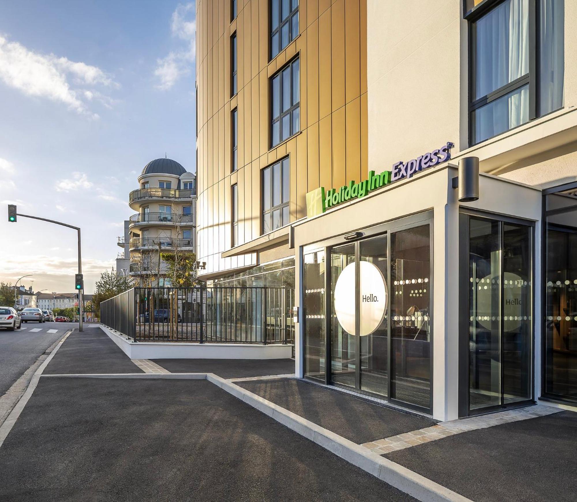 Holiday Inn Express Paris - Poissy By Ihg Экстерьер фото