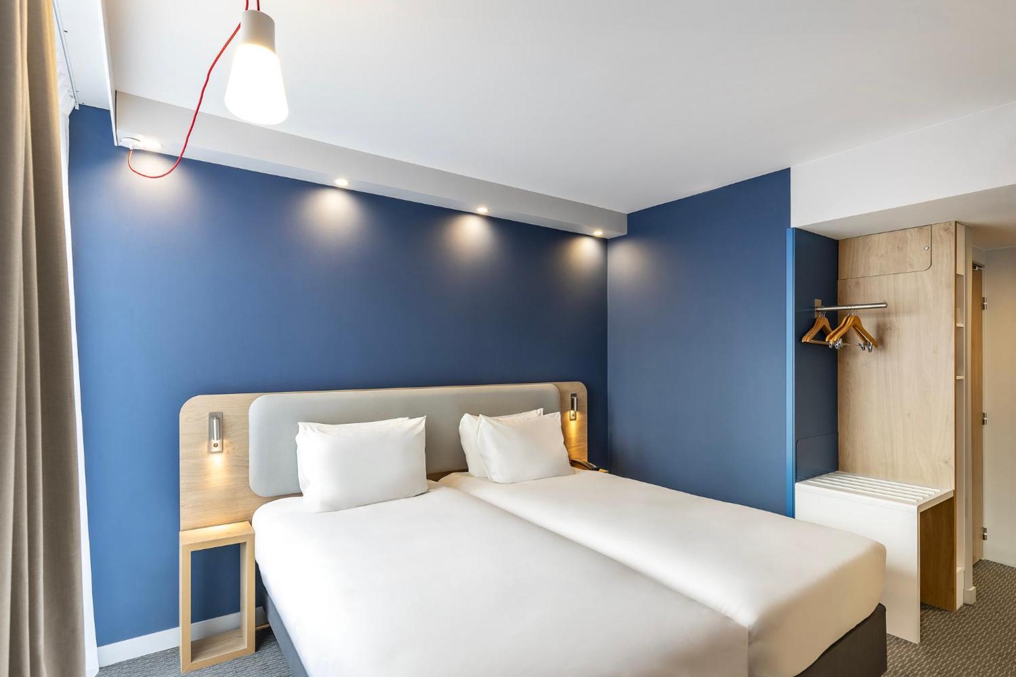 Holiday Inn Express Paris - Poissy By Ihg Экстерьер фото